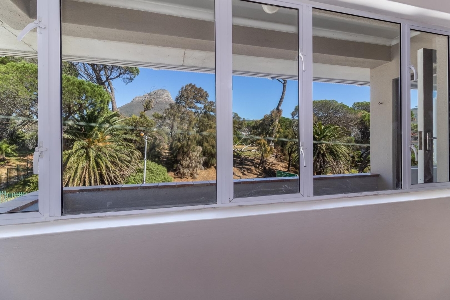 To Let 2 Bedroom Property for Rent in Gardens Western Cape